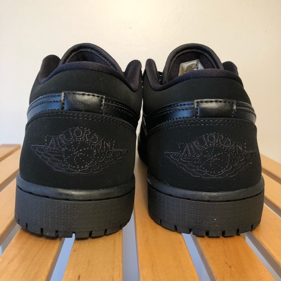 Air Jordan 1 Retro Low Triple Black 553558-025 NEW - Picture 7 of 8